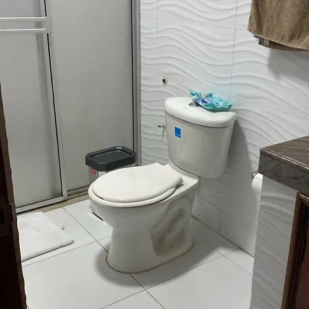 Hermosa Habitación Frente A La Playa En 2 Personas * Cartagena
